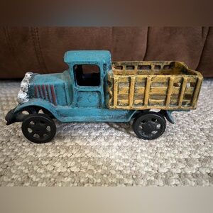 Vintage Taniaw Cast Iron Open Bed Truck, 8 1/2" Long Large Spoke Wheels, 2.9lbs